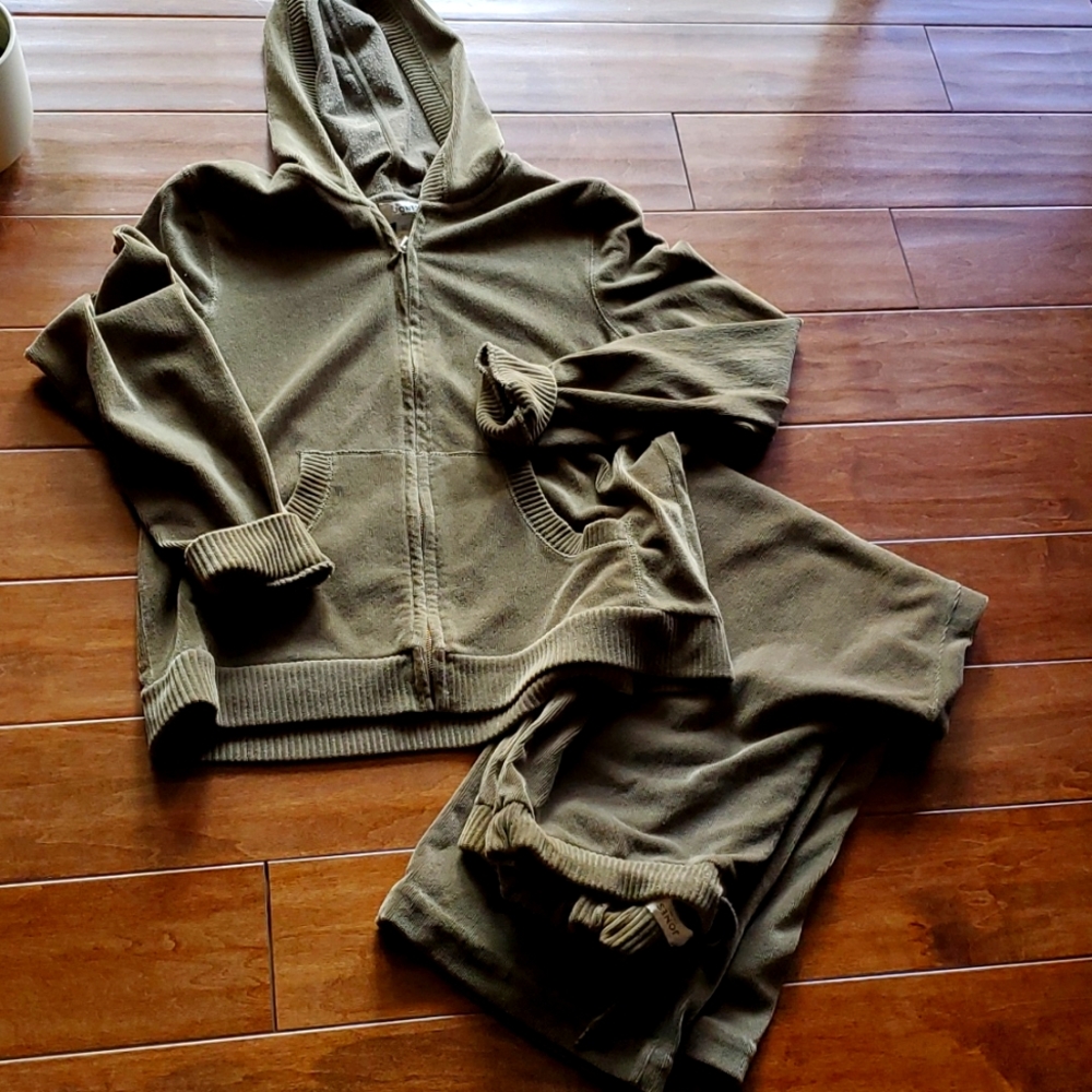 Jones Sport large Green matching sweat suit